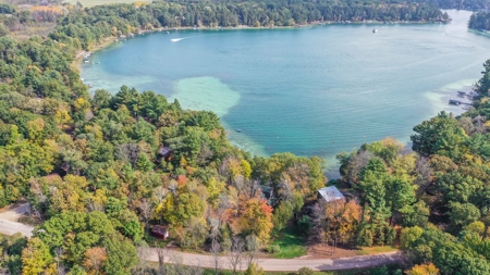 Chain O' Lakes Home For Sale in Waupaca WI - image 3