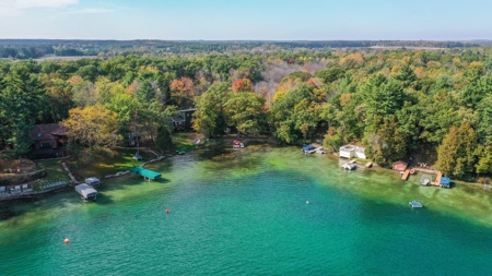 Chain O' Lakes Home For Sale in Waupaca WI - image 7