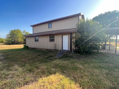 Country Living, Well Maintained, Mature Trees, Large Shop - image 5