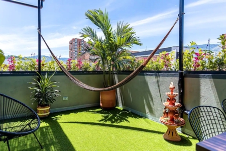Modern Comforts in Laureles: Your Stylish Urban Escape - image 14