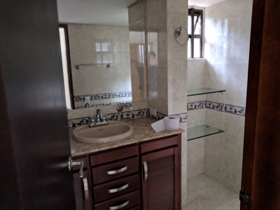 Perfectly Located Apartment with potential - image 11
