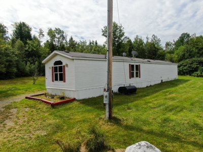 Well Maintained Mobile Home - image 5