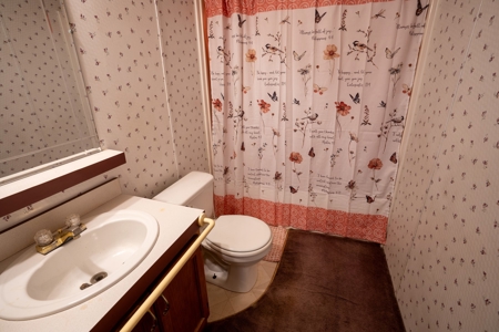 Well Maintained Mobile Home - image 18