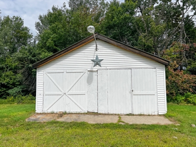 Well Maintained Mobile Home - image 7