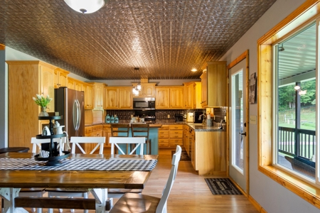 Country Home in Pall Mall, Tennessee - image 10
