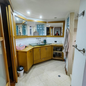 Apartment with Extensive Renovation Potential - image 2