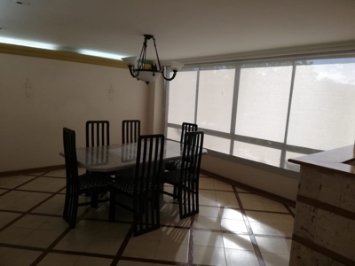 Apartment with Extensive Renovation Potential - image 5