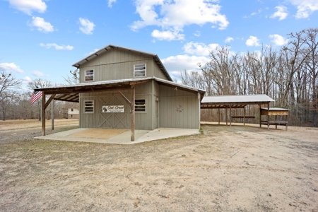 668 Acre Turnkey Hunting Property Sleeps 22 in West AL - image 25