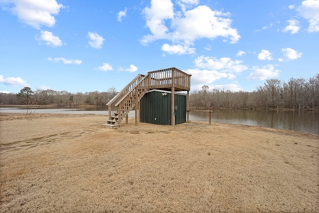 668 Acre Turnkey Hunting Property Sleeps 22 in West AL - image 18