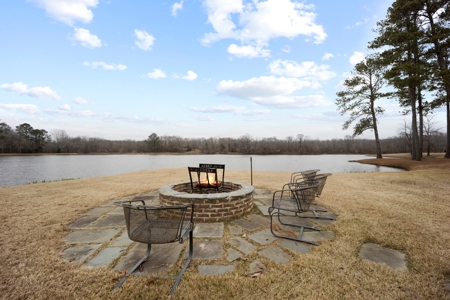 668 Acre Turnkey Hunting Property Sleeps 22 in West AL - image 17
