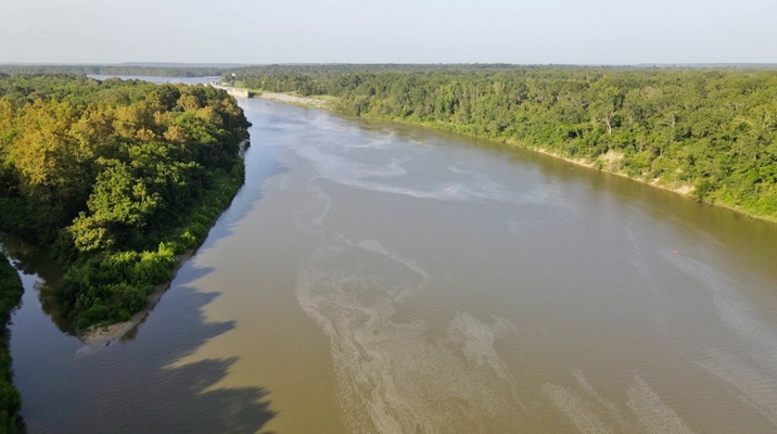 668 Acre Turnkey Hunting Property Sleeps 22 in West AL
