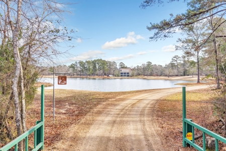 668 Acre Turnkey Hunting Property Sleeps 22 in West AL - image 42