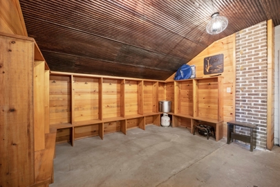 Listing 8