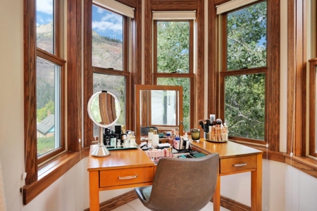 Luxury Mountain Home For Sale In Ouray, Colorado - image 25