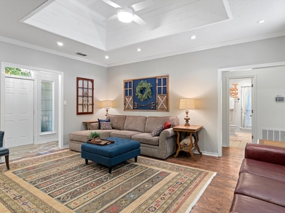 3/3/4 Lakefront Home Holly Lake Ranch East Texas Wood County - image 10