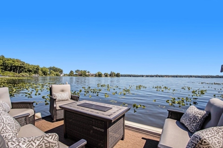 Up North getaway without the drive - Gull Lake cottage - image 31