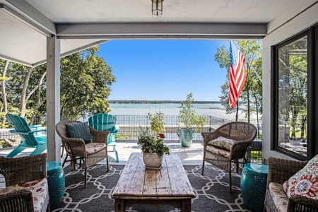 Up North getaway without the drive - Gull Lake cottage - image 12