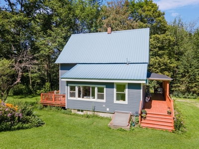 Country Home on Acreage For Sale in Milford, New York! - image 44