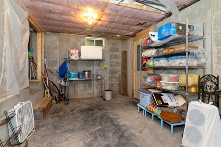 Country Home on Acreage For Sale in Milford, New York! - image 39