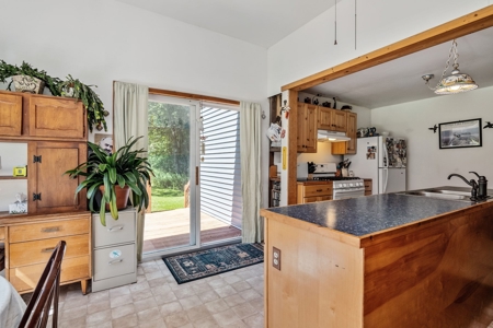 Country Home on Acreage For Sale in Milford, New York! - image 15
