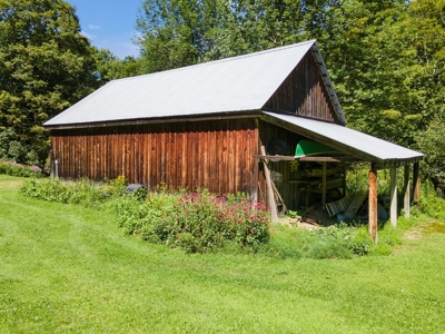 Country Home on Acreage For Sale in Milford, New York! - image 47