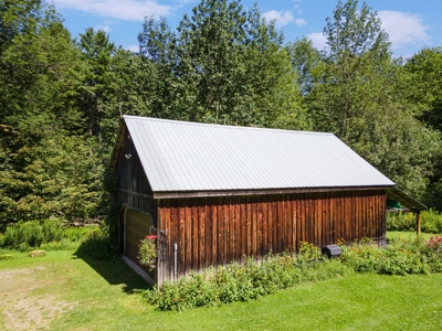 Country Home on Acreage For Sale in Milford, New York! - image 46