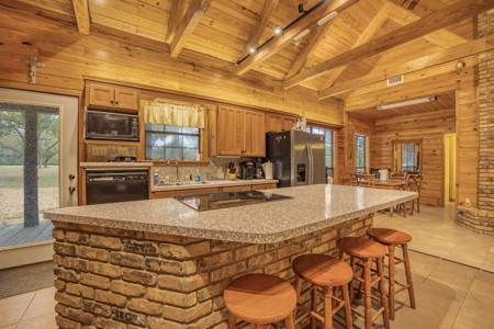 Turnkey Hunting Camp with 120 Acres for Sale Southeast LA - image 12