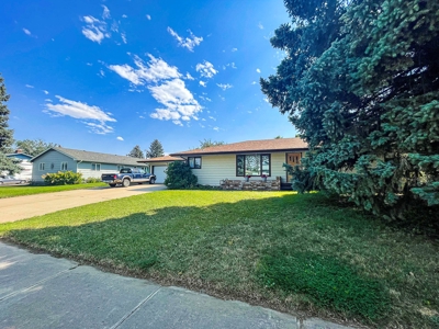 Spacious 3,000 +/- SQFT Home Malta Montana Move-in Ready - image 2