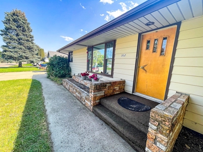 Spacious 3,000 +/- SQFT Home Malta Montana Move-in Ready - image 9
