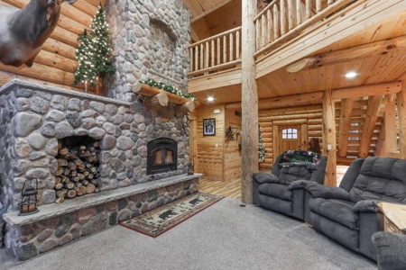 Log Home with Hunting Land for Sale in Marquette County, WI - image 9
