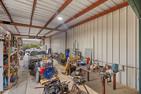 Texas Hill County Barndominium on acreage Kerrville Texas! - image 42