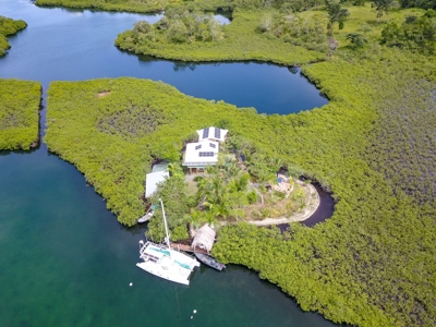 Small Private Island Home, Bocas del Toro - image 34