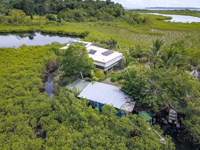Small Private Island Home, Bocas del Toro - image 33