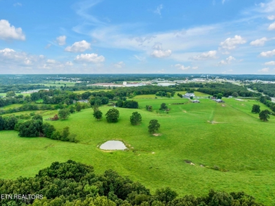 Commercial Land for Sale in Crossville, Tennessee - image 9