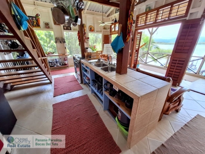 Charming Waterfront Home, Bocas del Toro Panama - image 15