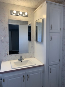 2 Bedroom, 2 Bath Home on 1 Acre Lot in Salome, Arizona - image 10