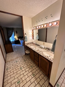Lincoln, MT Country Home - image 16