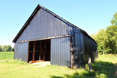 Hobby Farm on 22 acres, 1960s Home, Barns, Woods, Pasture - image 15