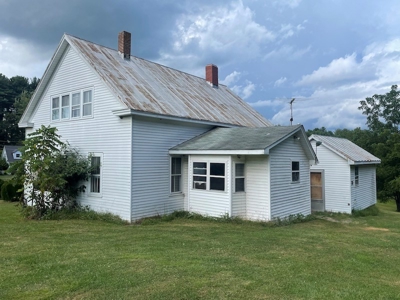 ** PENDING ** Investment Property for Sale Near Floyd - image 3