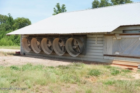 Forest MS Turnkey 2-House Breeder Poultry Farm and 13 Acres - image 25