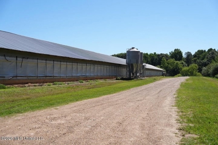 Forest MS Turnkey 2-House Breeder Poultry Farm and 13 Acres - image 10