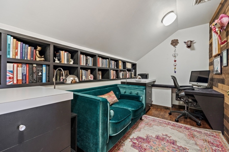 Unparalleded Luxury Living - image 33