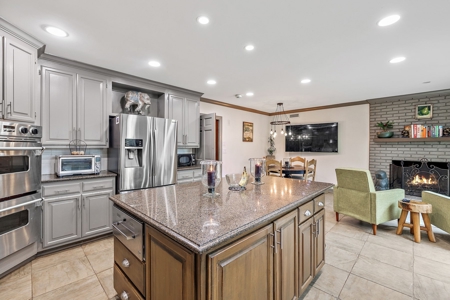 Unparalleded Luxury Living - image 21