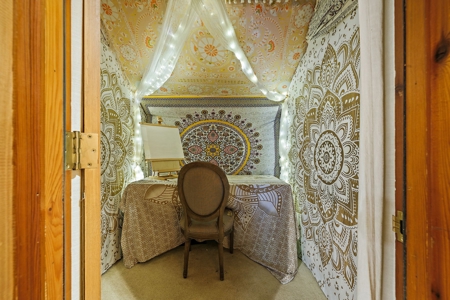 Unparalleded Luxury Living - image 32