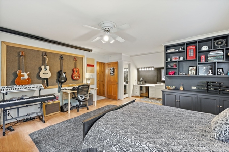 Unparalleded Luxury Living - image 29