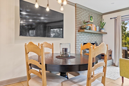 Unparalleded Luxury Living - image 19