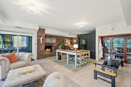 Unparalleded Luxury Living - image 23