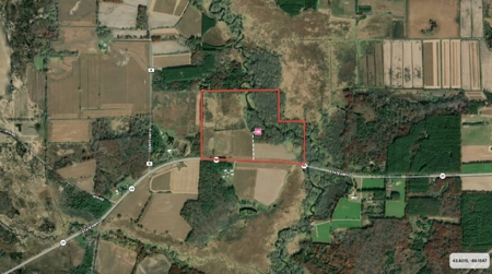 Cabin with River Frontage for Sale in Marquette County, WI - image 47
