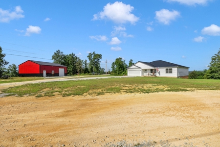 Country Home for Sale in Lewis County, Tennessee - image 5