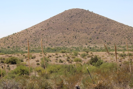 Spectacular Desert Property - image 9